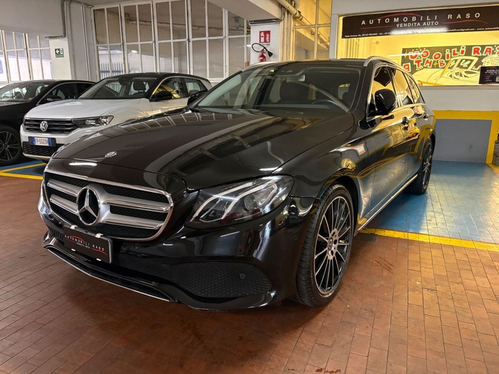 Image of Mercedes-Benz E 220
