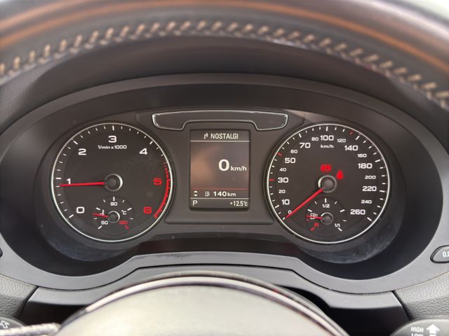 Audi Q3 2.0TDI quattro S-Line*PANO*LED*NAVI*KAMERA