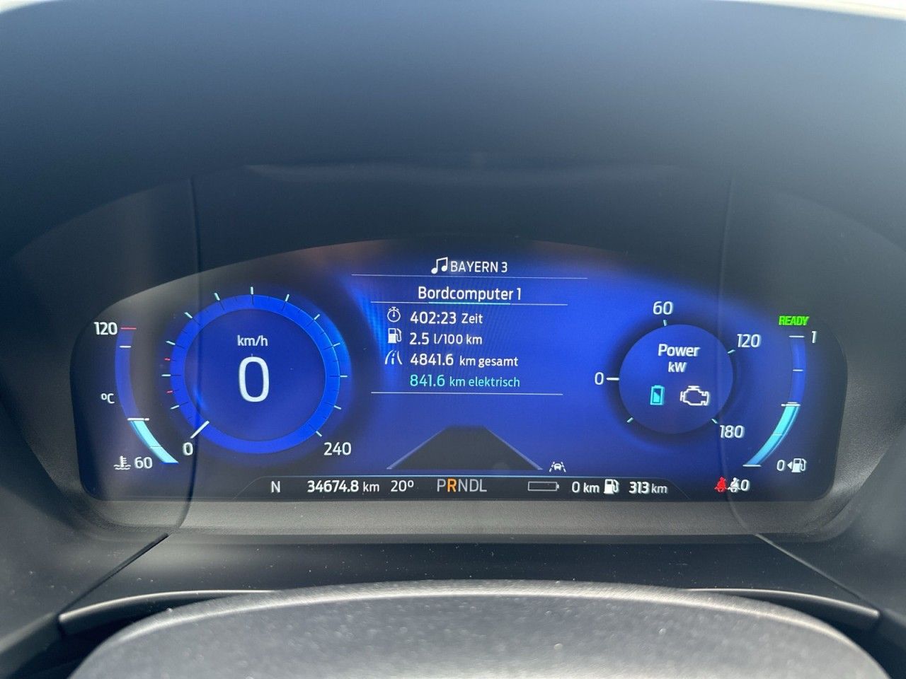 Fahrzeugabbildung Ford Kuga 2.5 Duratec PHEV St-Line