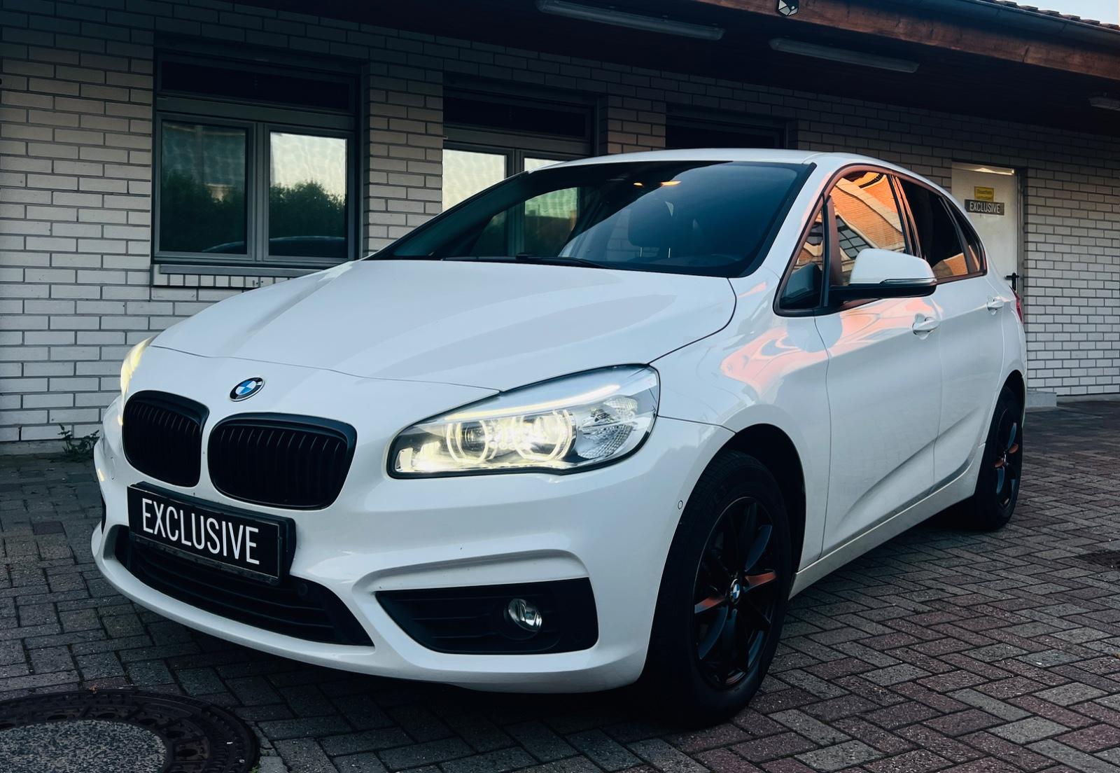 BMW Active Tourer 216 i Advantage Navi PDC 1 Hand