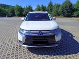 Mitsubishi Outlander PLUS 2.2 l DI-D  4WD  AT Top - Mitsubishi Outlander mit Diesel-Antrieb: Allradantrieb, Geländewagen, Automatik, 2.2