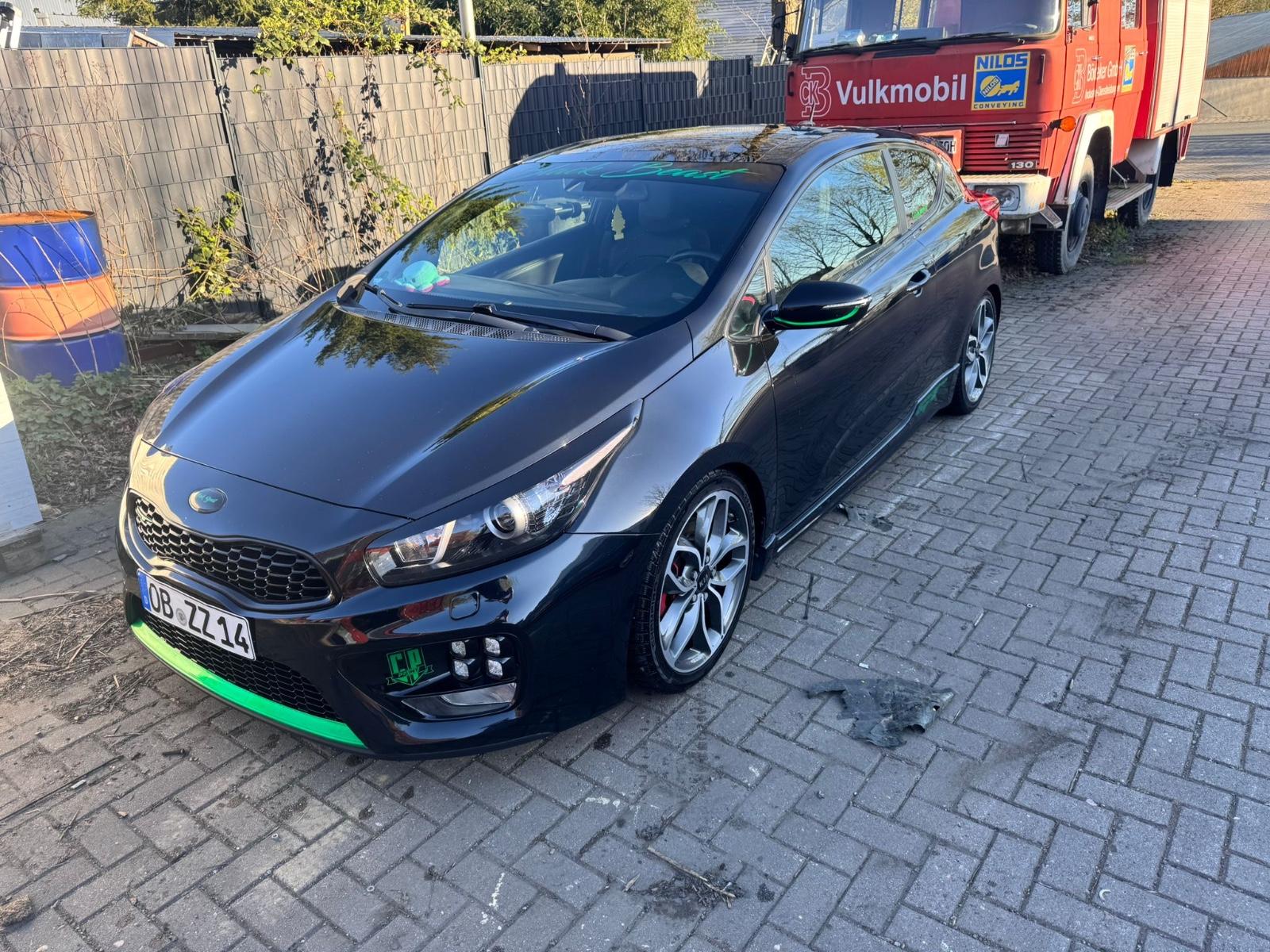 Kia pro_cee'd / ProCeed 1.6 T-GDI GT-Challenge p...