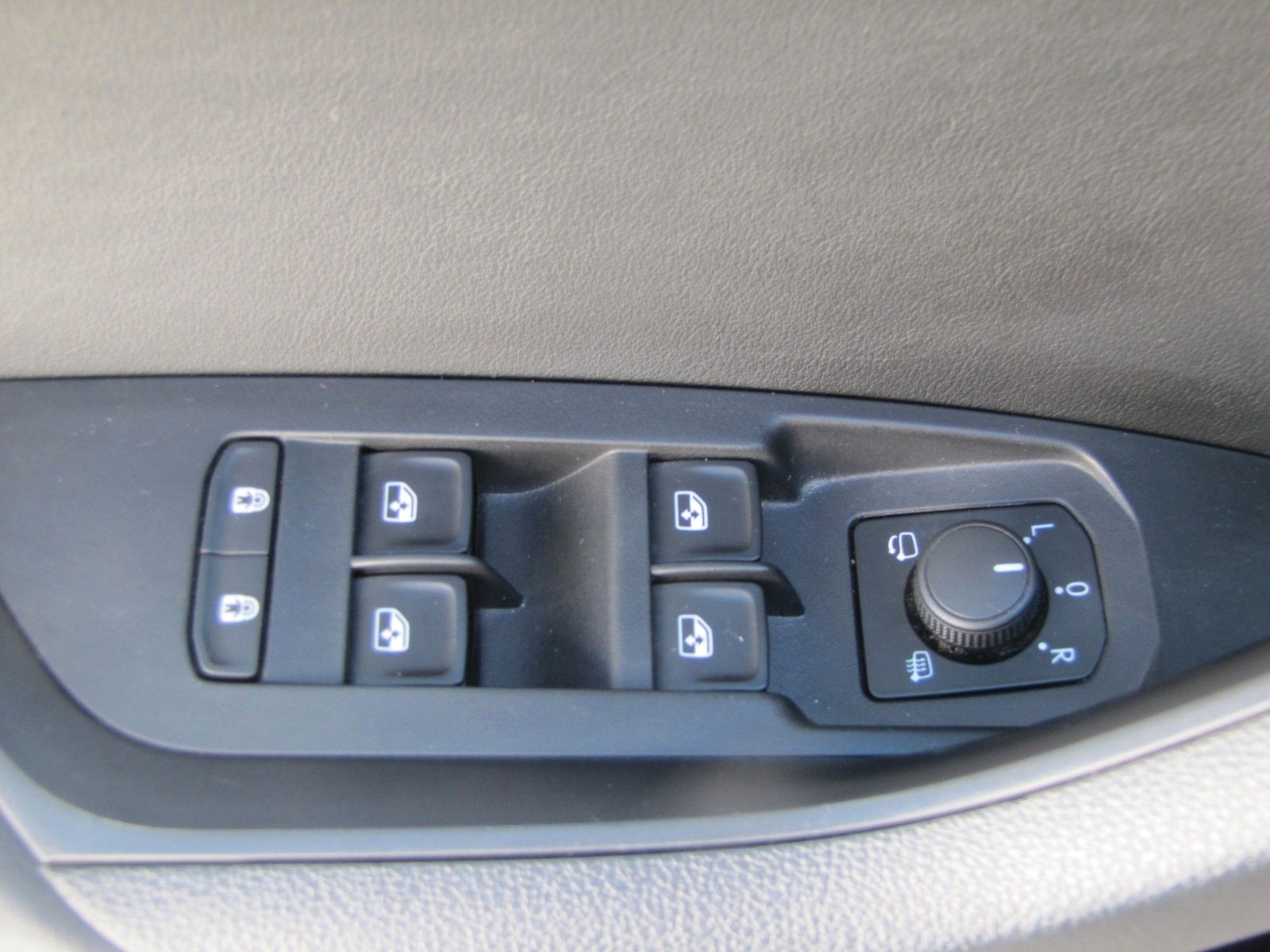 Fahrzeugabbildung SKODA Kodiaq Sondermodell Drive 125 1.5 TSI DSG