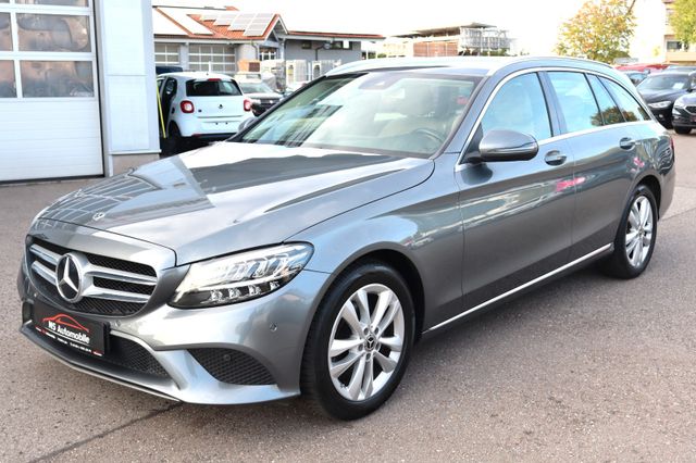 MERCEDES-BENZ C 180 T CGI Avantgarde_LED_Navi_Kamera_AHK