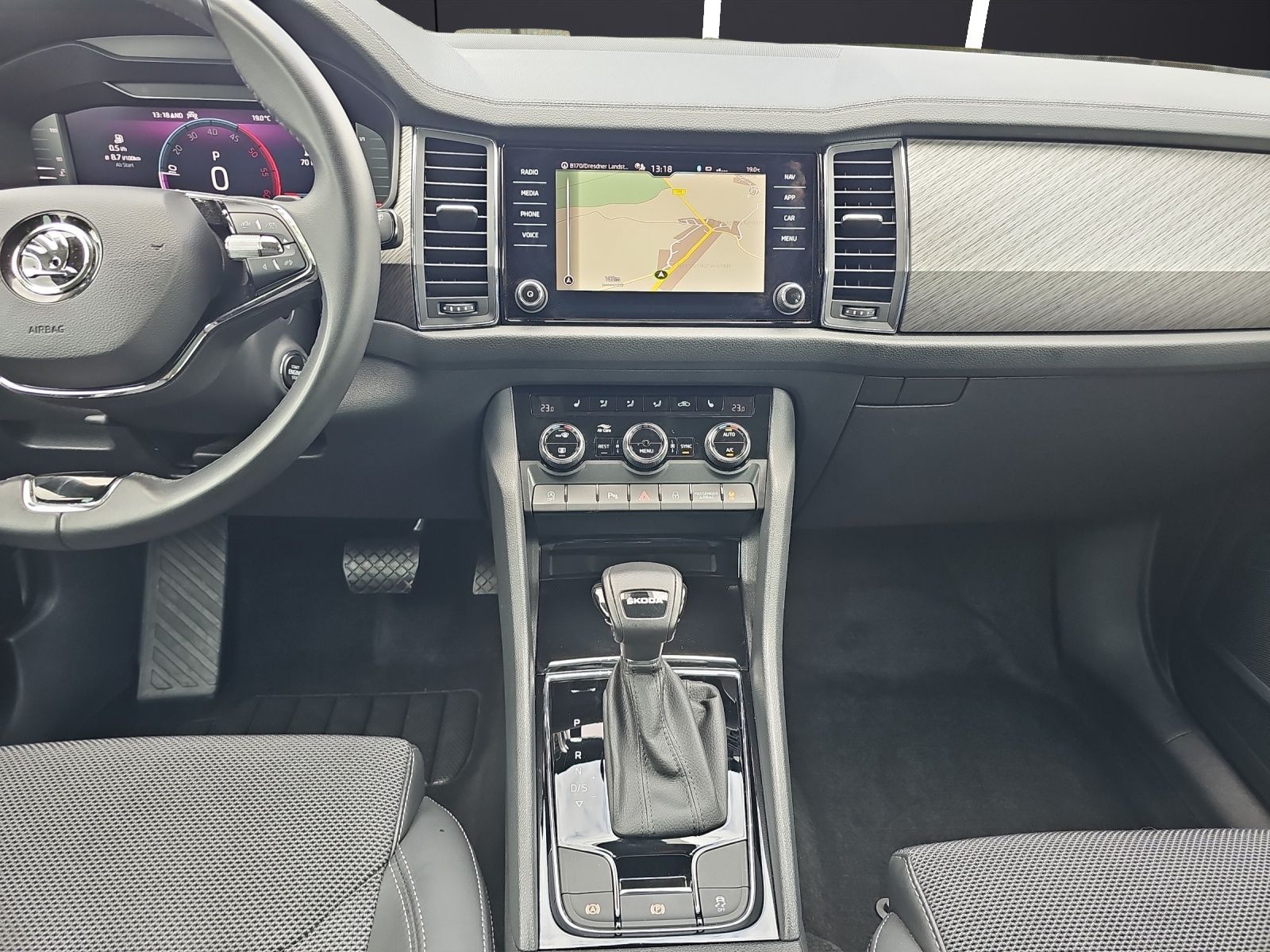 Fahrzeugabbildung SKODA Kodiaq Style 2.0 TDI DSG AHK ACC LED