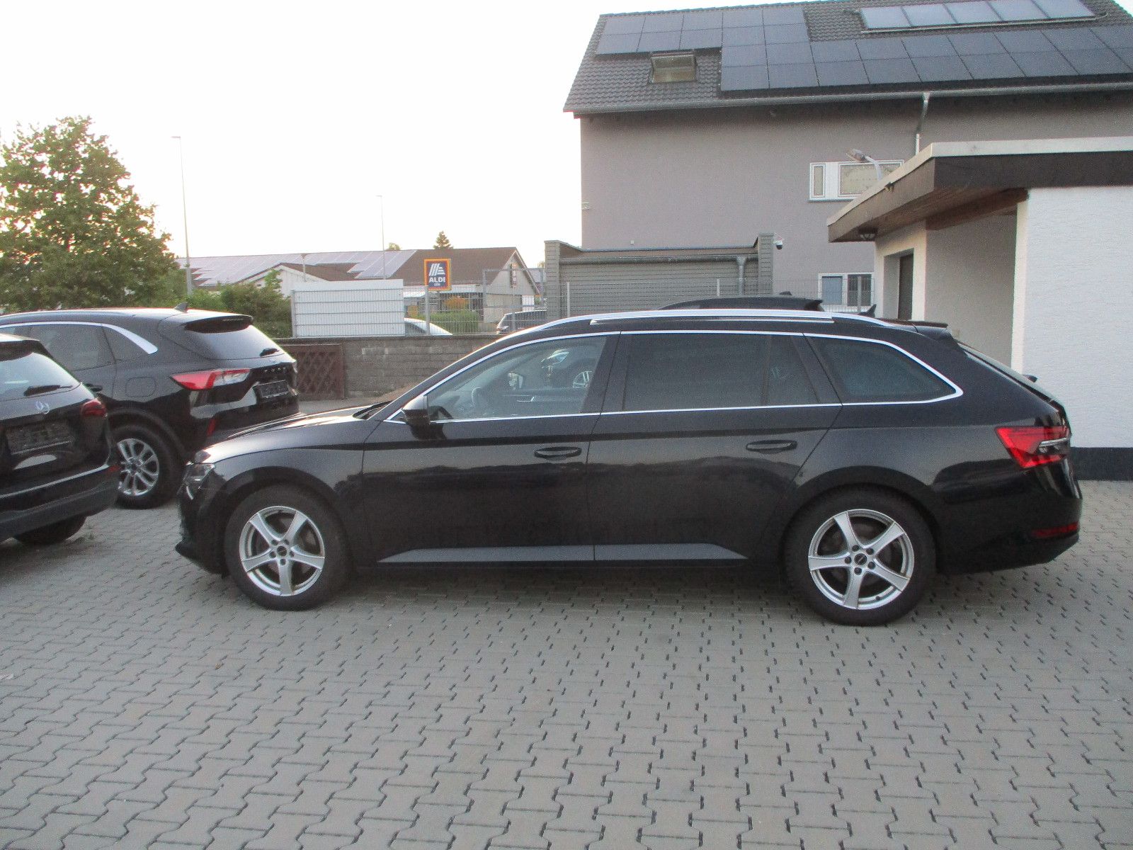 Skoda Superb 1.4 TSI iV NAVI KAMERA SPURH LED AHK PDC