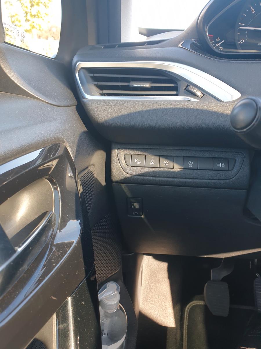 Peugeot 208 1.6 Allure BlueHDi 120 STOP & START Allure