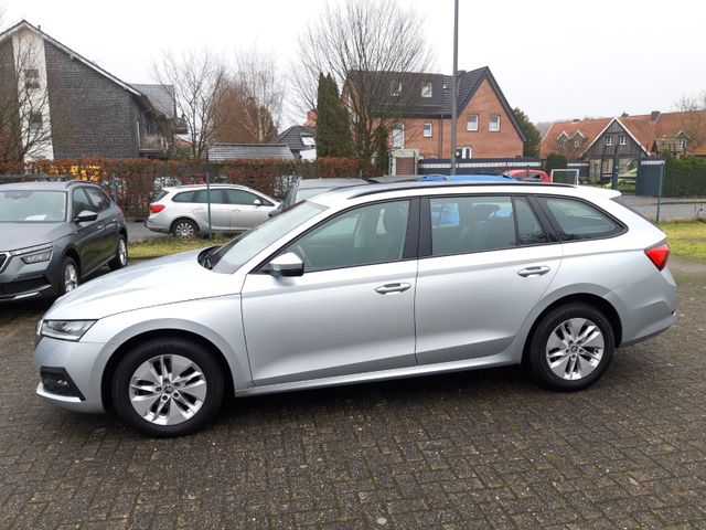 Skoda Octavia Combi 2.0 TDI Ambition*Navi*LED*AHK*