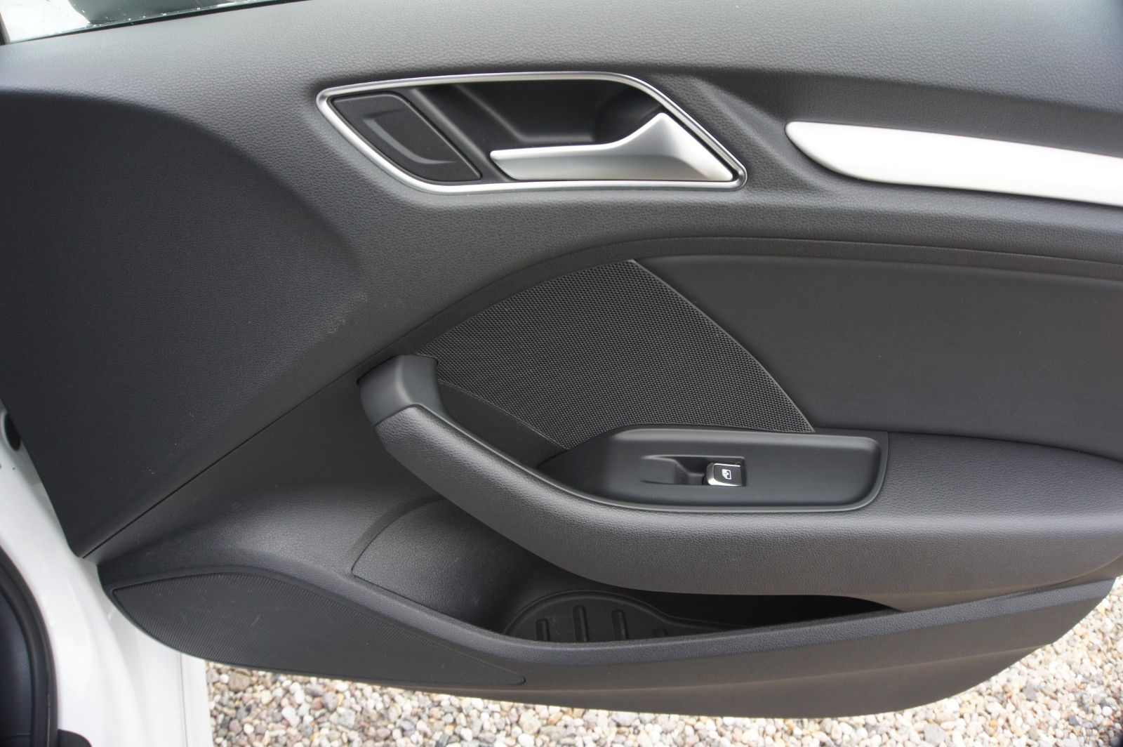 Fahrzeugabbildung Audi A3 Sportback 40 e-tron NAVI LED PDC KAMERA