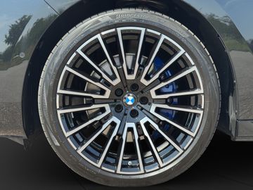 BMW 740 - 9