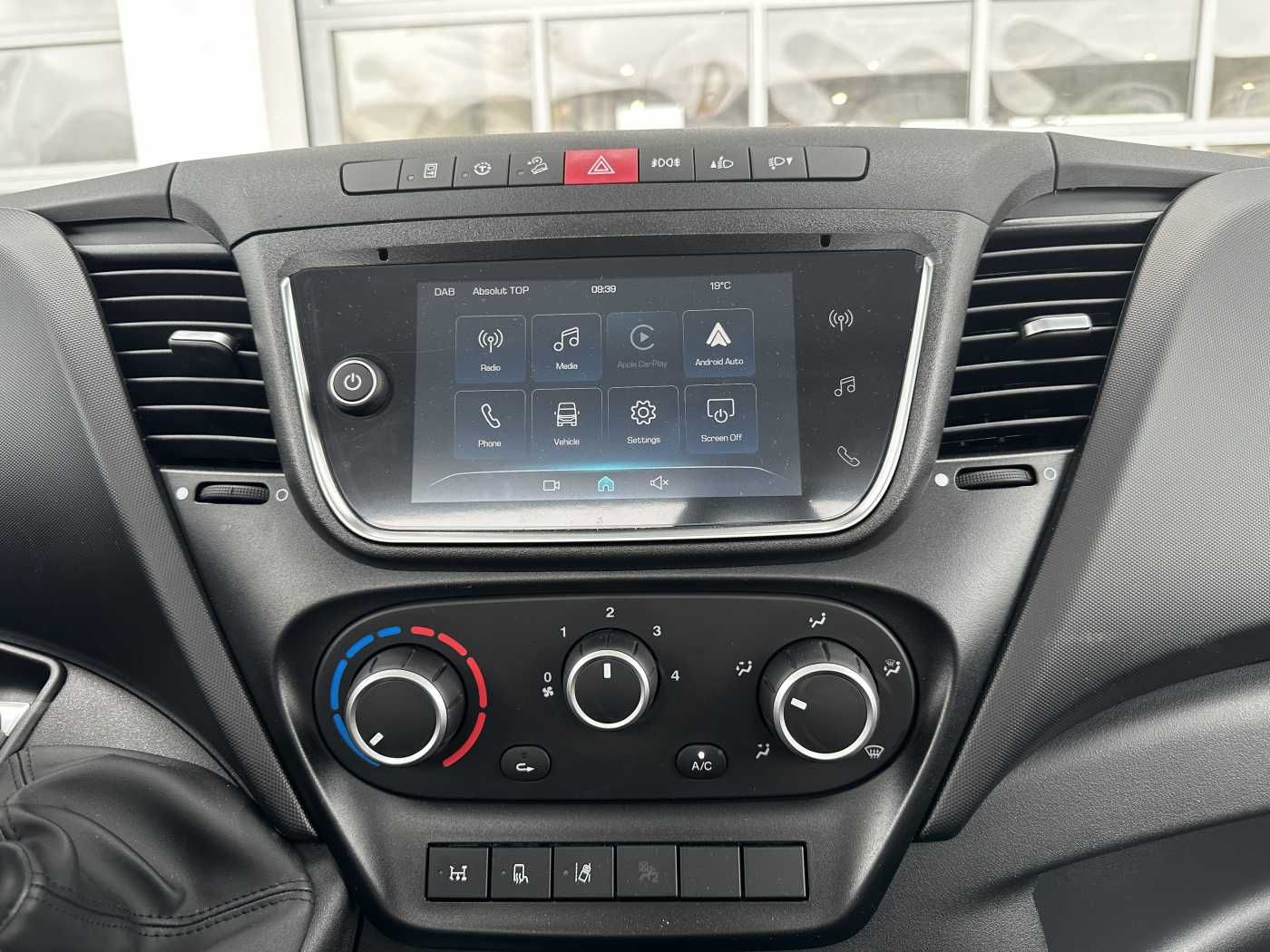 Fahrzeugabbildung Iveco Daily 70C18H 3-S.-Kipper *R3.750mm*2xAHK*