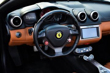 2009 Ferrari CALIFORNIA — миниатюра 17