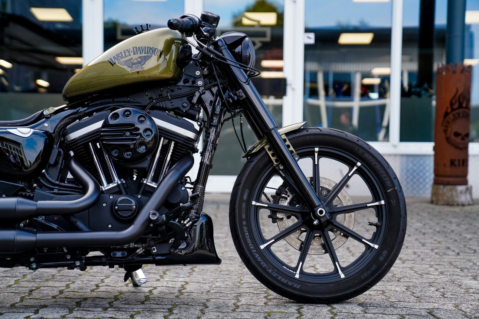 Fahrzeugabbildung Harley-Davidson SPORTSTER XL883N IRON - Jekill - Kurzes Heck -