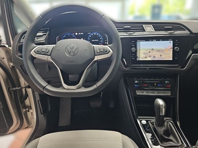 Fahrzeugabbildung Volkswagen Touran 2.0 TDI DSG Highline AHK NAVI ACC RFK GJR