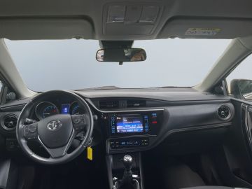 Toyota Auris Touring Sports - 11