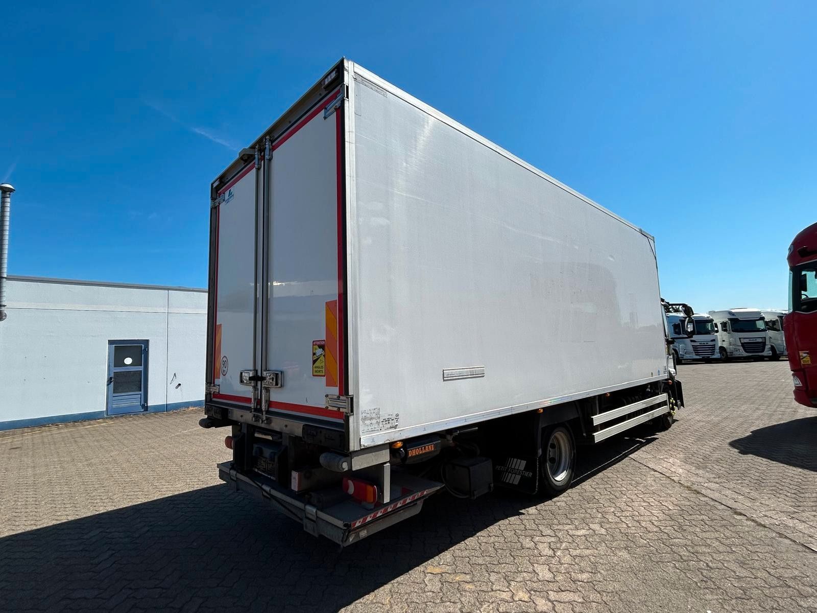 Fahrzeugabbildung Iveco 120E21 Kühlkoffer, Carrier, Dhollandia