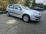 Volkswagen Golf 5 1,4L   TÜV  Service neu - Volkswagen Golf aus 2004: Golf5