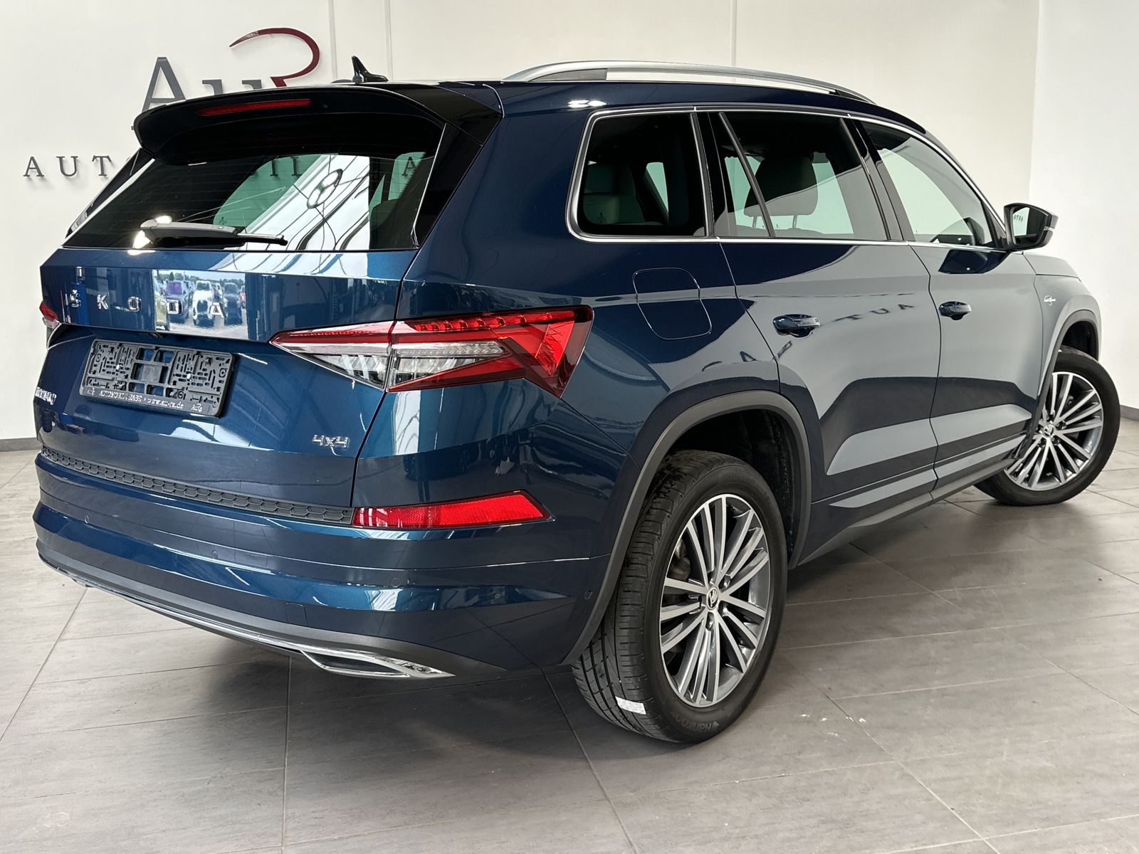 Fahrzeugabbildung SKODA Kodiaq 2.0 TDI L&K DSG 4x4 NAV+LED+PANO+ACC+19ZO
