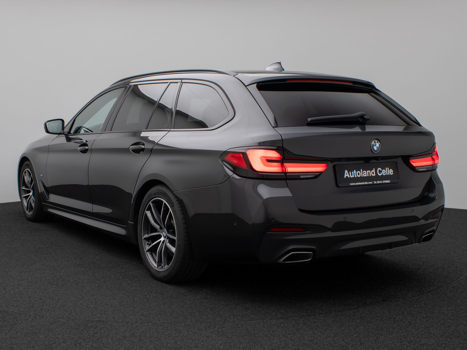 Fahrzeugabbildung BMW 520d xD M Sport Kamera HUD DAB Stop&Go Alarm AHK