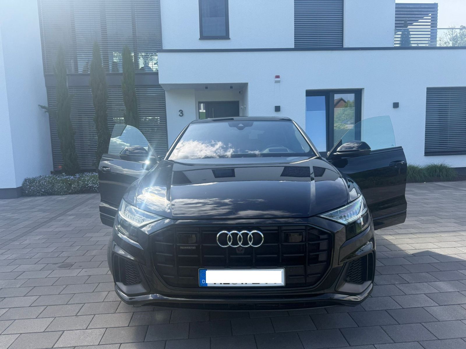 Fahrzeugabbildung Audi Q8 50 TDI quattro S-Line 1. Hand Vollausstattung