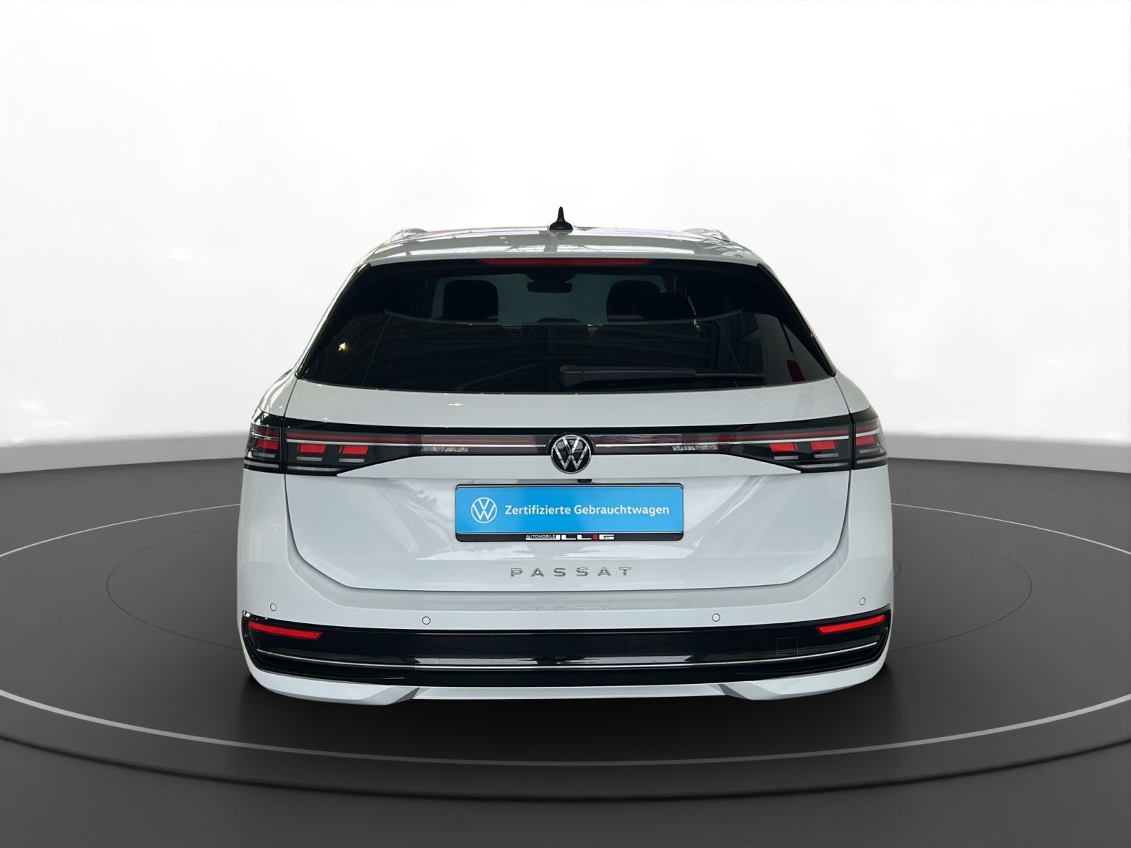 Volkswagen Passat Variant 2.0 TDI DSG Elegance AHK Pano HUD foto 5