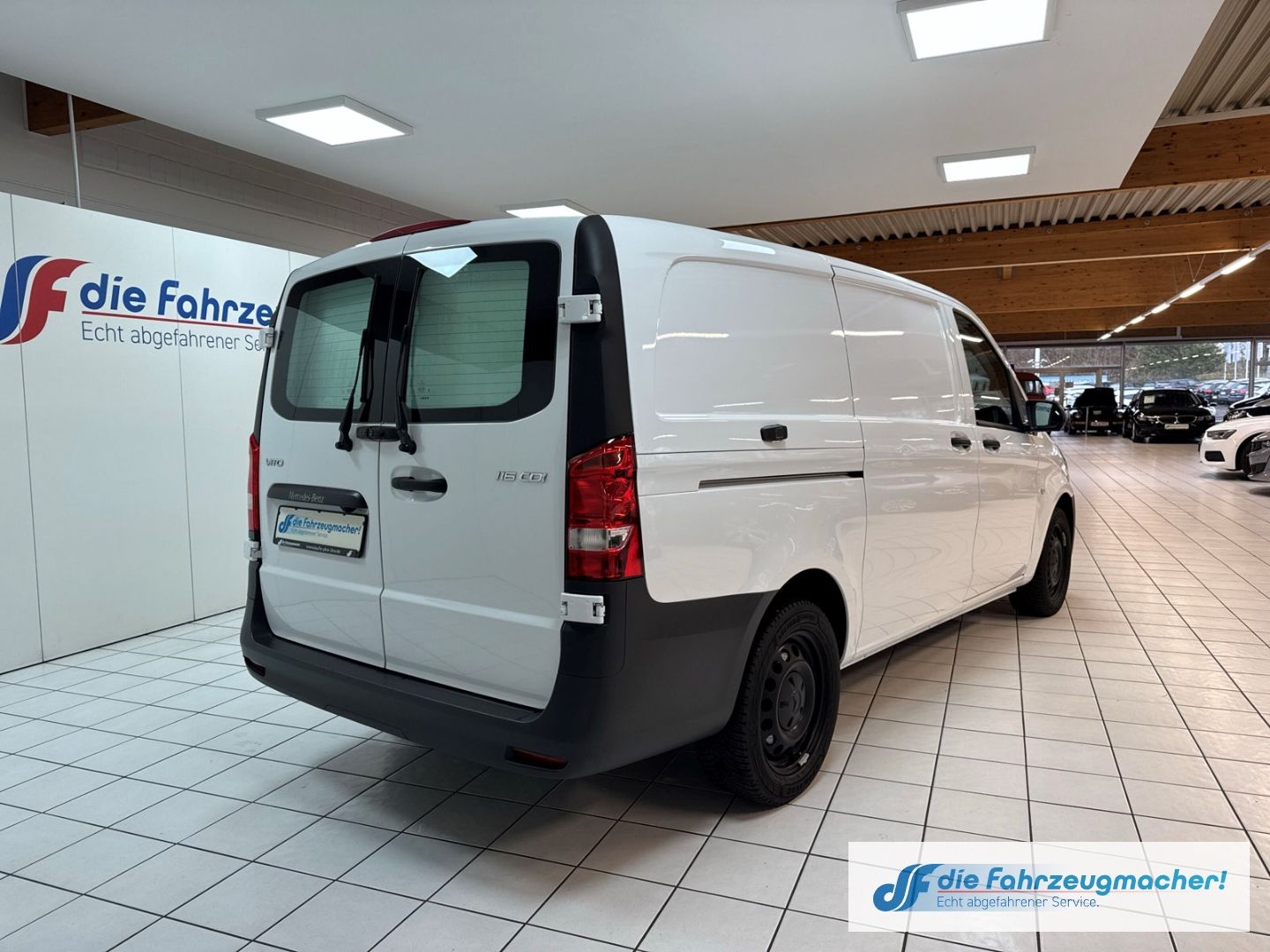 Fahrzeugabbildung Mercedes-Benz Vito Kasten 116 CDI RWD PRO lang Navi Apple CarP