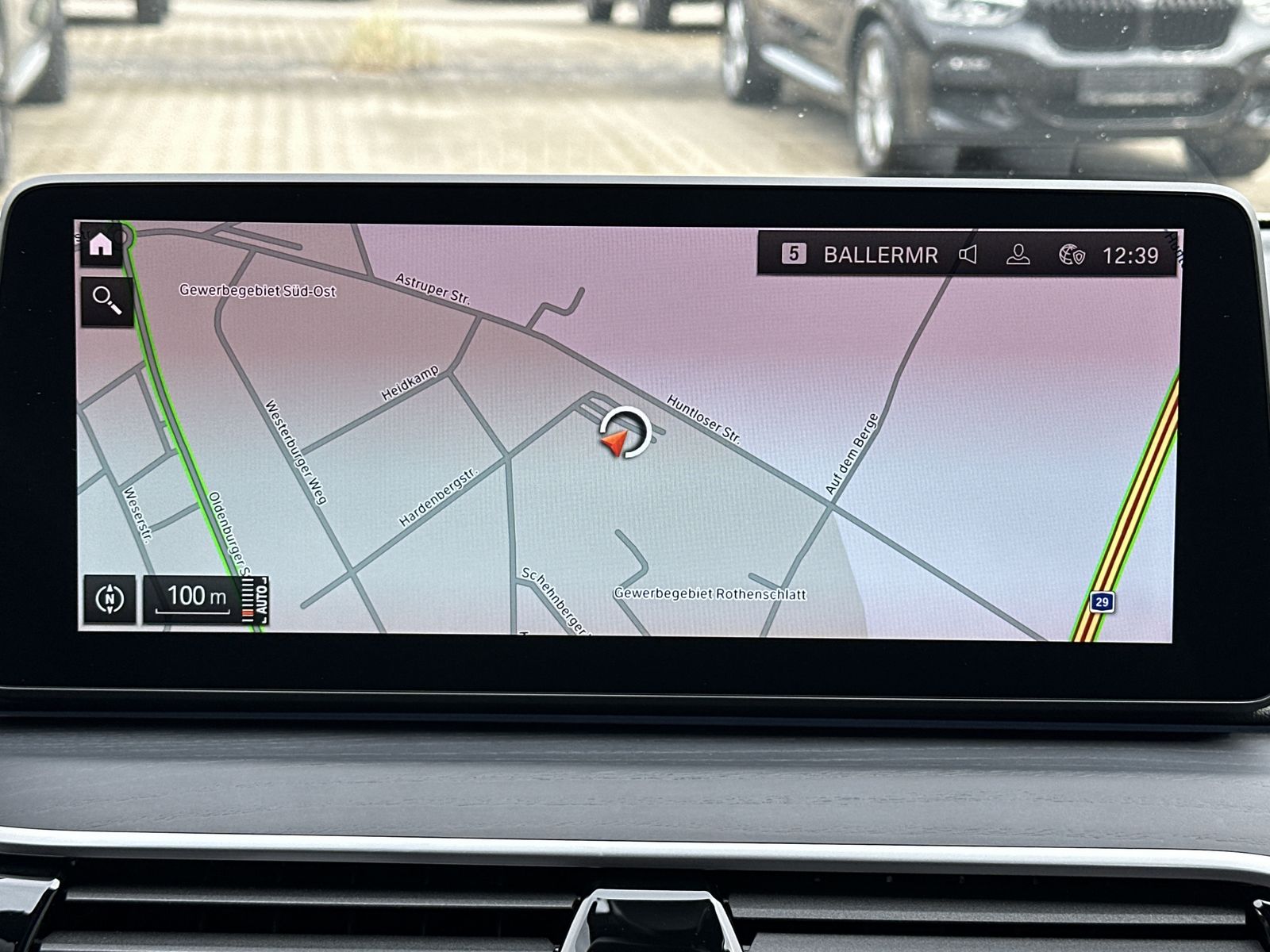Fahrzeugabbildung BMW 530e Touring xDrive M-Sport NAV+LED+KAM+CARPLAY