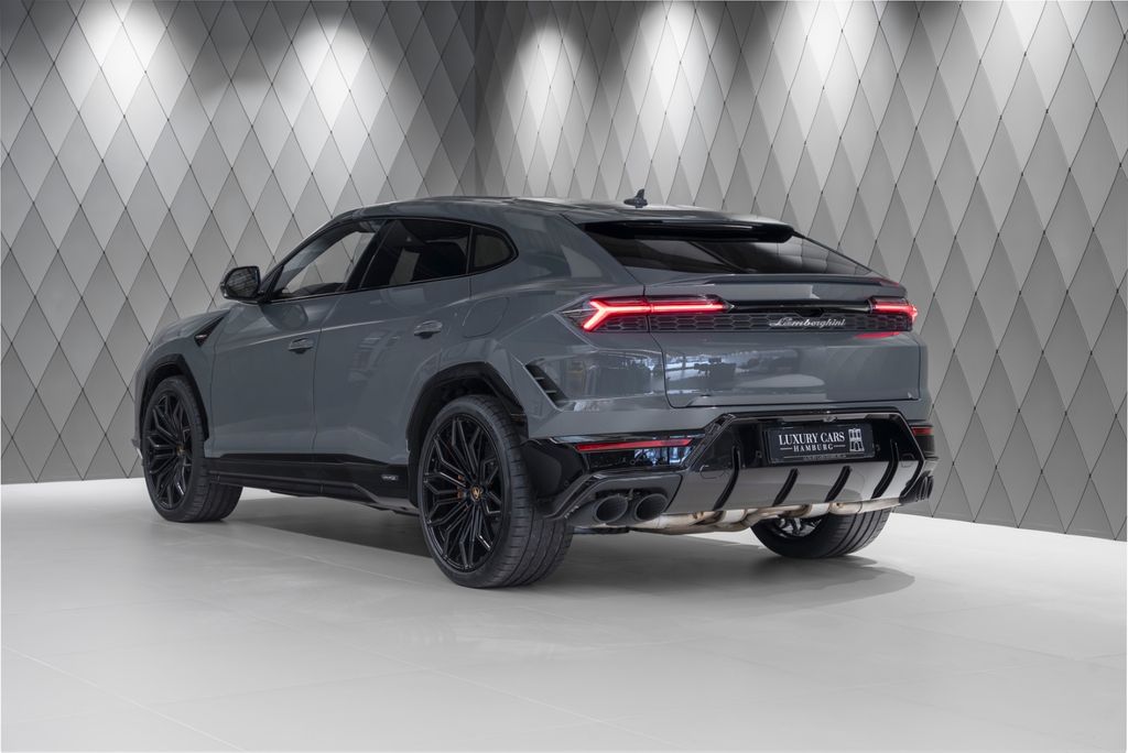 Urus 4.0 V8 SE GREY/ORANGE PANO B&O CARBON - Bild 6