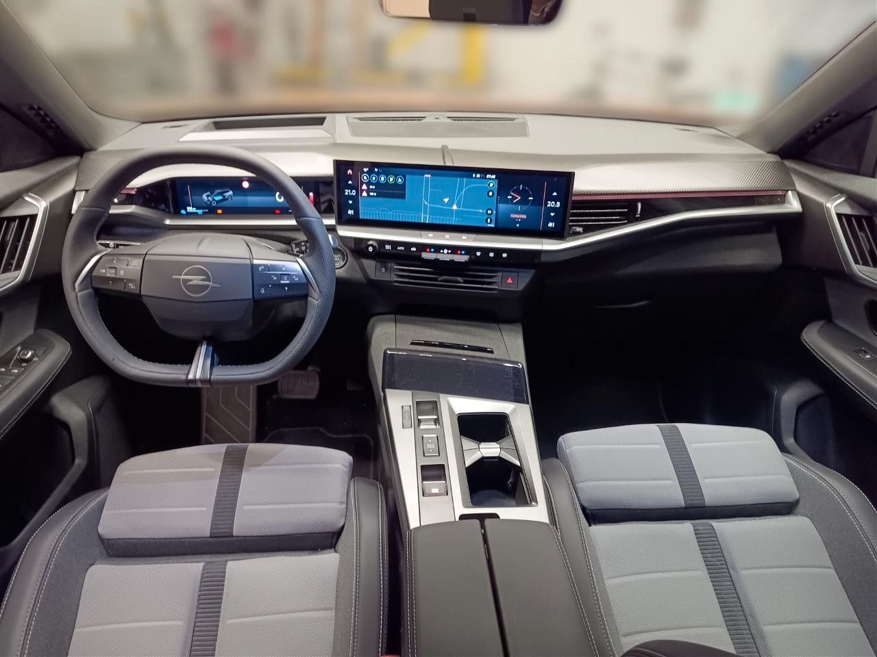 Fahrzeugabbildung Opel Grandland ELECTRIC GS SPORT 73KWH NAVI/360° /HUD