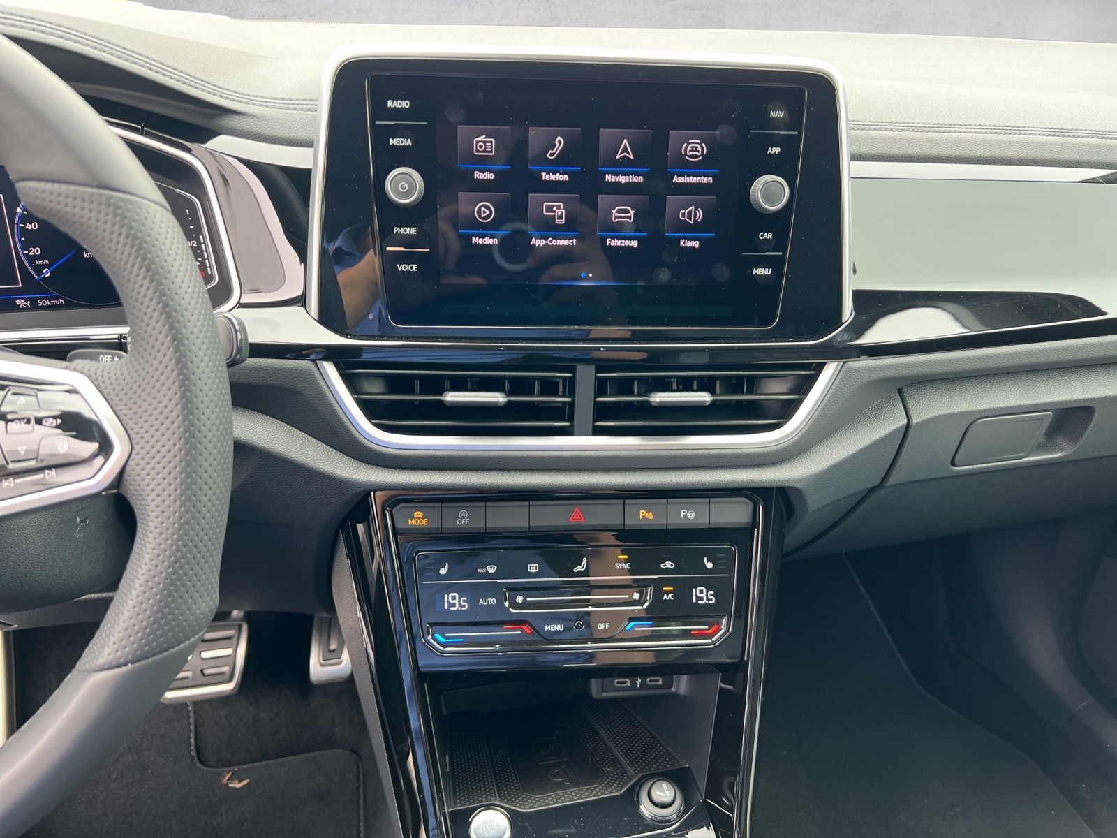 T-Roc R-Line 1.5 TSI DSG AHK*Navi*ACC*LED