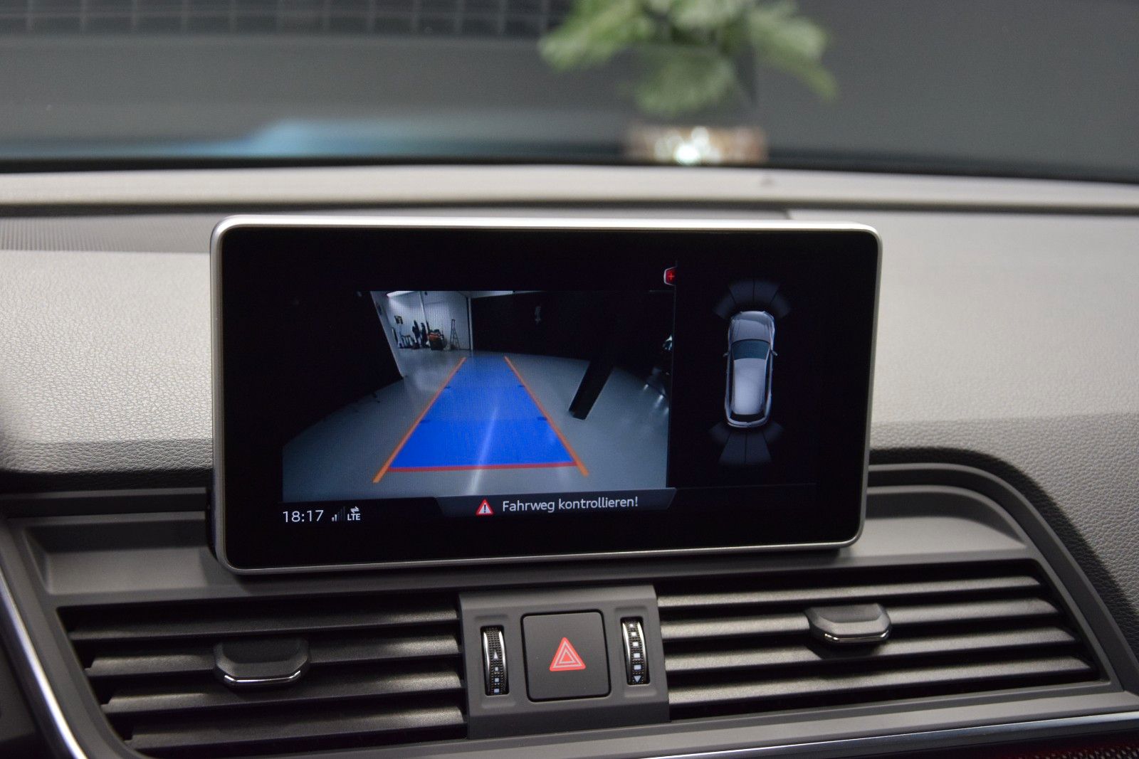 Fahrzeugabbildung Audi SQ5 3.0 TFSI quattro Pano Luft HuD ACC Virtual