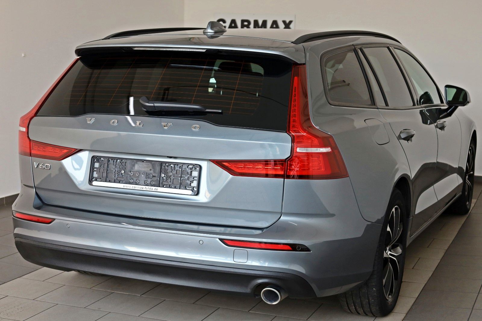 Fahrzeugabbildung Volvo V60 Momentum Leder,Navi,LED,ACC,Kamera,SH,SR+WR