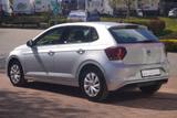 Volkswagen Polo 1.0 Comfortline DSG Navi Sitzheizung PDC - silberne Volkswagen Polo