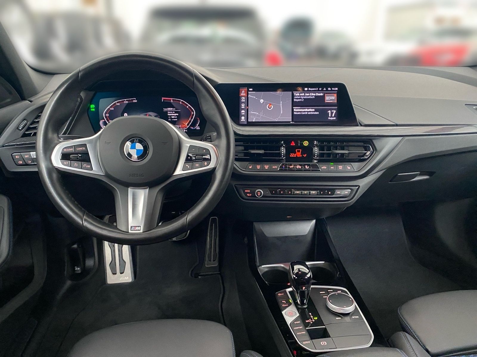 BMW 118i 5-Türer M Sport Aut. LC Prof. LED WLAN imagem 3