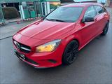 Mercedes-Benz CLA 220 Shooting Brake CLA 220 d  *Vollleder* - rote Mercedes-Benz CLA 220 Shooting Brake