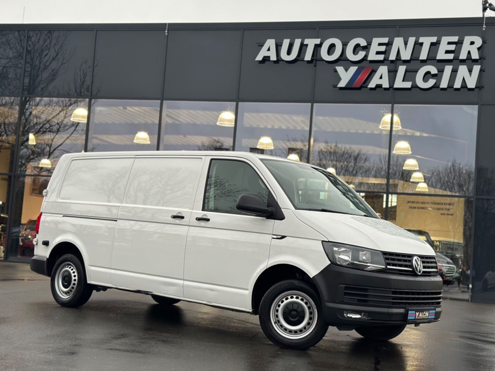 VW T6 Transporter - Gebrauchtwagen in Aurich