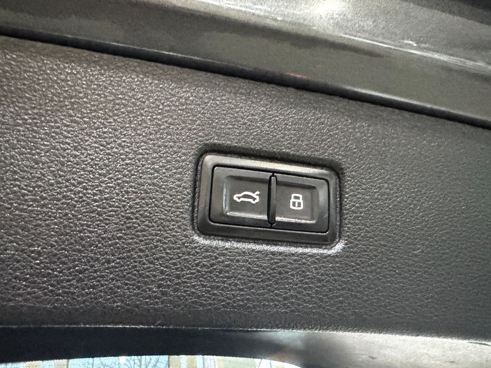 Fahrzeugabbildung Audi Q7 3.0 TDI QUATTRO 3X S-LINE VOLLAUSTATTUNG 21´