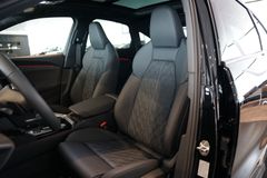 AUDI Q5 Sportback e-Hybrid | Tech pro | Pano | Carbon AUDI Q5 Sportback e-Hybrid | Tech pro | Pano | Carbon