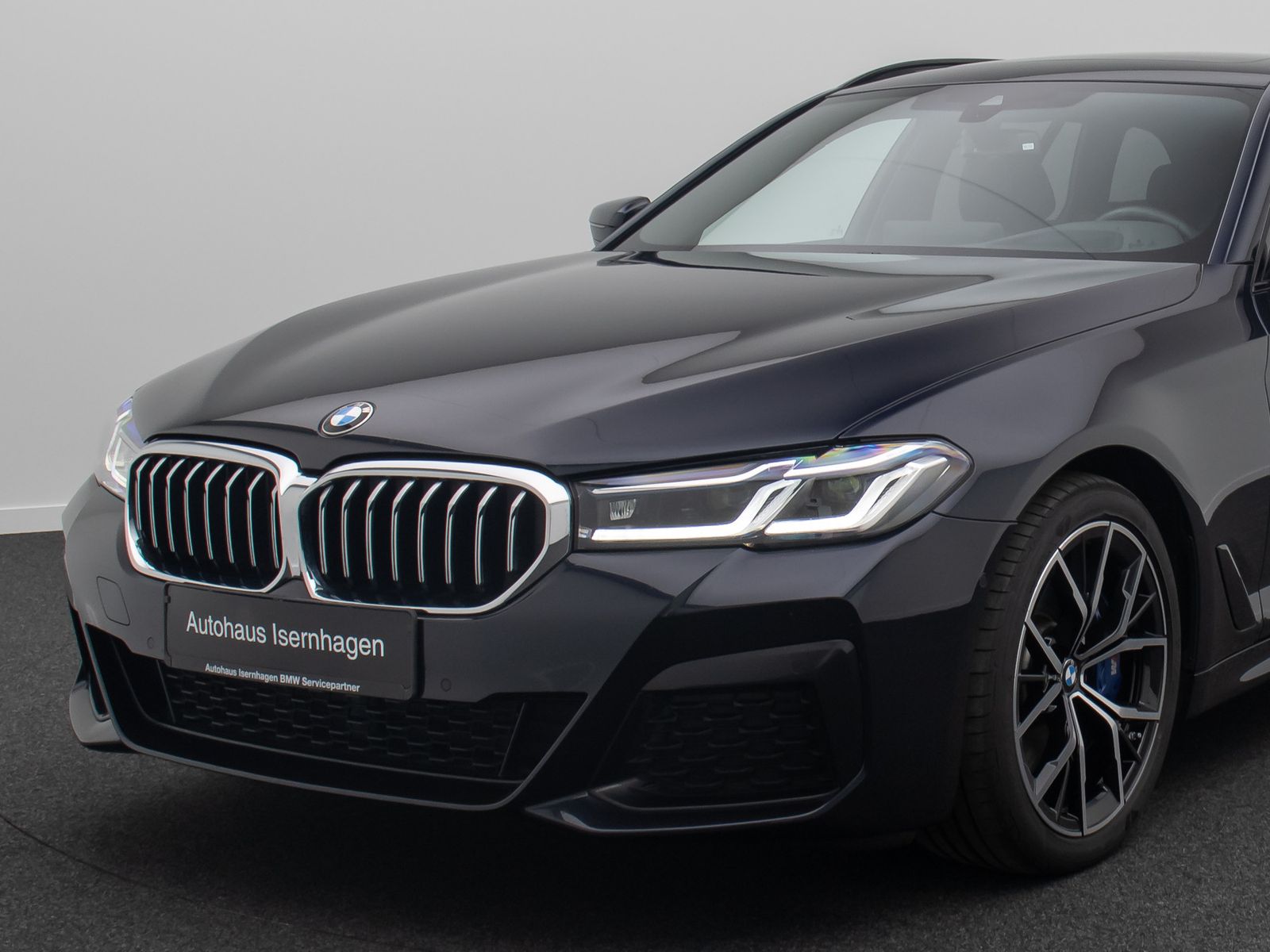 Fahrzeugabbildung BMW 530d  M Sport HUD DAB 4*Klima Laser Kamera Pano