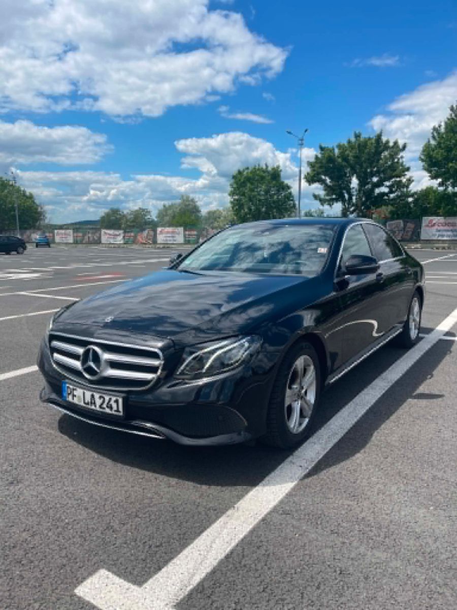 MERCEDES-BENZ E 220 d Autom. -