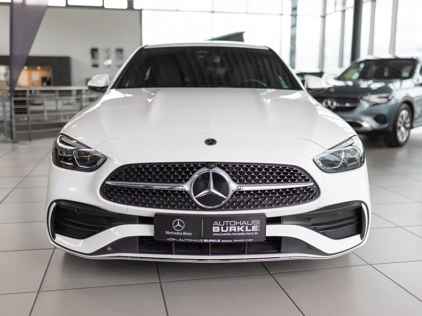 Mercedes-Benz C 180 AMG,LED,AHK,RüKam,19",Lenkradhz,Ambiente