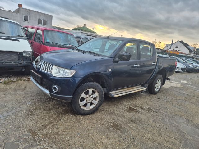 Mitsubishi L200 Invite Doppelkabine 4WDBeschreibung  bitte