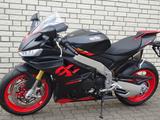 Aprilia RSV4 1100 - APRILIA RSV4 1100