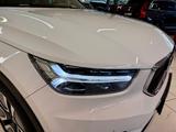 Volvo XC40 2.0 D3 R-DESIGN AUT LEDER AHK NAVI CAM SHZ - Volvo XC40 Gebrauchtwagen in Hamburg