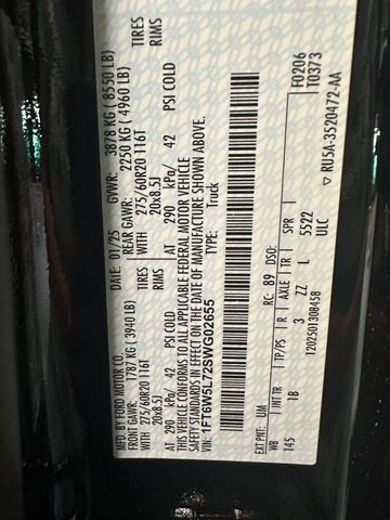 Ford F150 Lightning Lariat grosse Batterie im Vorlauf