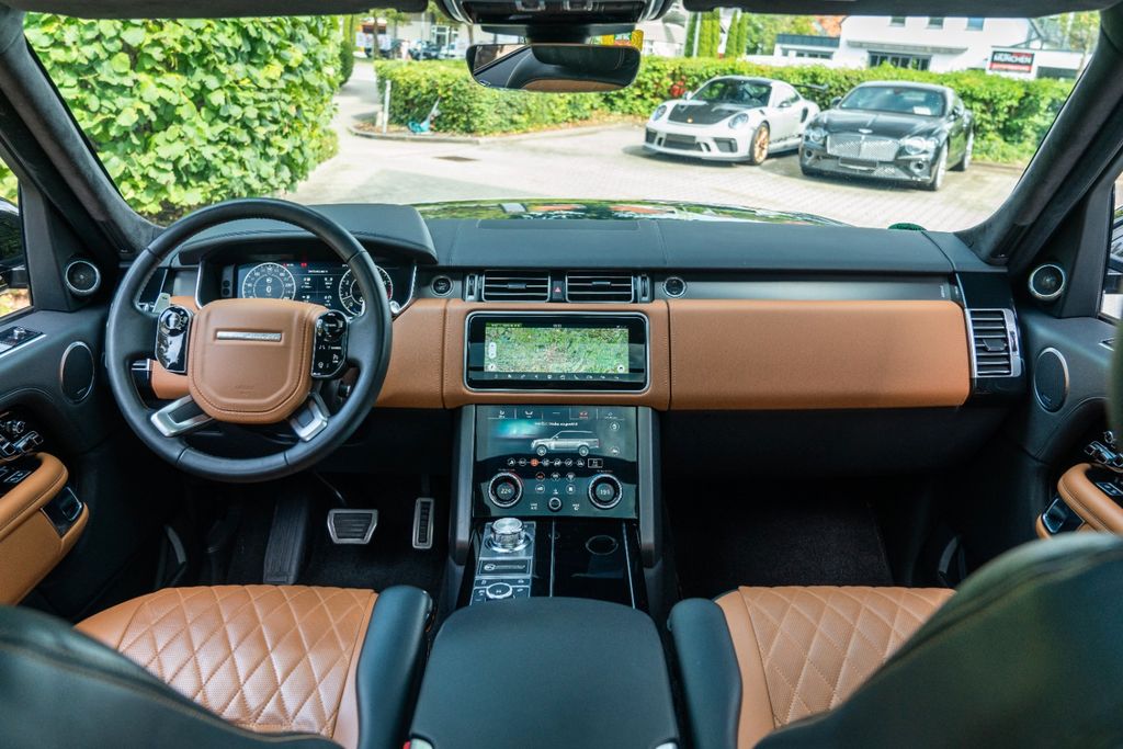 Land Rover RangeRover SV Autobiography Dynamic/ STANDHZG. Land Rover RangeRover SV Autobiography Dynamic/ STANDHZG.
