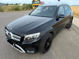 Mercedes-Benz GLC 220d 4Matic LED Navi Ambient Beleuchtung - Mercedes-Benz GLC 220 aus 2015