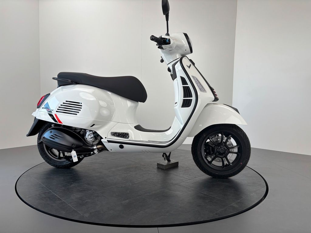 Fahrzeugabbildung Vespa GTS 310 FL SuperSport *NEUFAHRZEUG 2026*