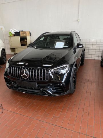 MERCEDES-BENZ GLC 63 AMG V8 Mercedes-AMG GLC 63 S 4MATIC+