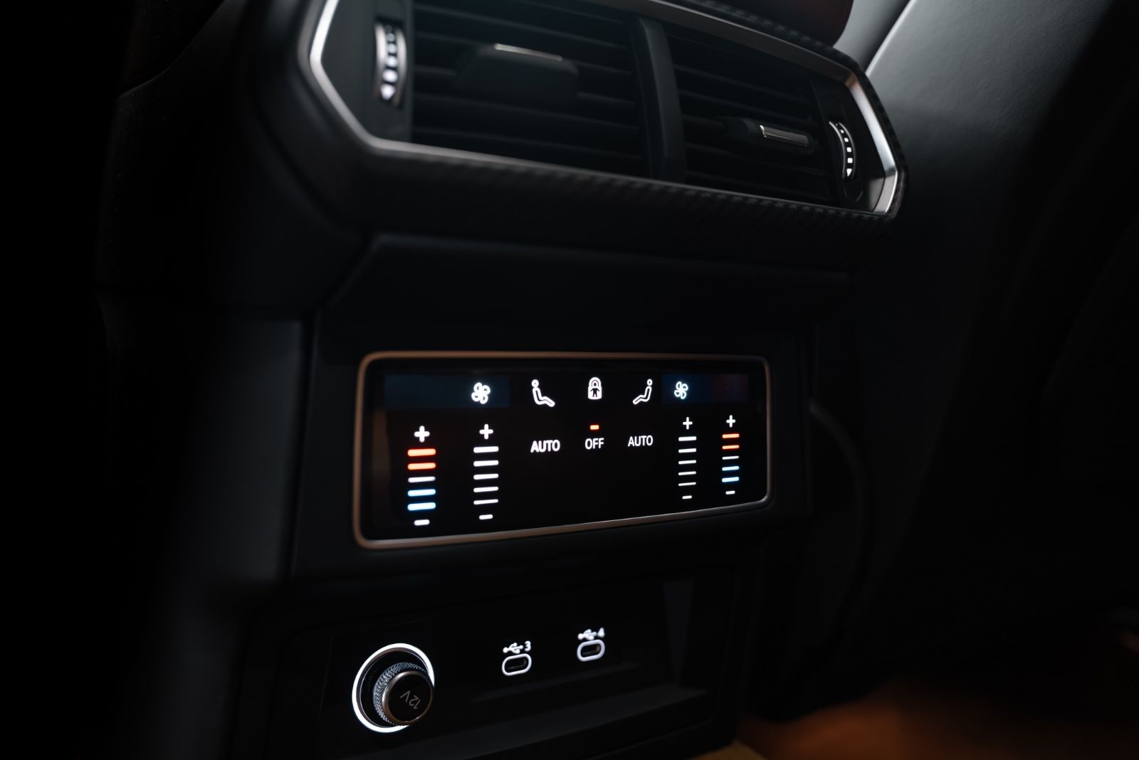 Fahrzeugabbildung Lamborghini Urus S CARBON/B&O/AKRAPOVIC/PANO/23"/STYLE